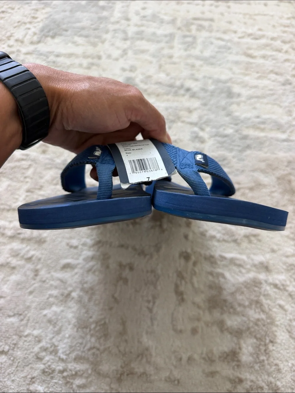 Vineyard Vines Men Navy & Blue Camo Flip Flops